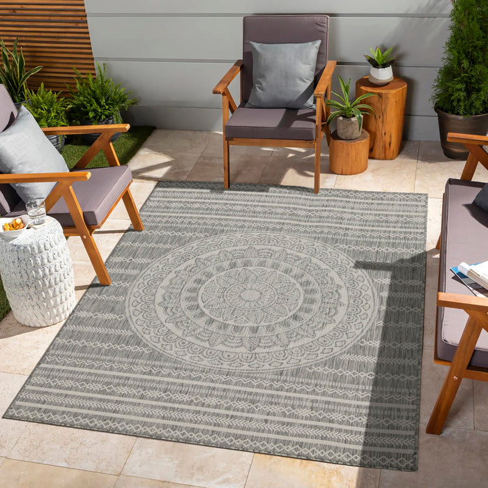 Sunshine - 2'7" X 7'3" Indoor / Outdoor, Area Rug Polypropylene - Silver