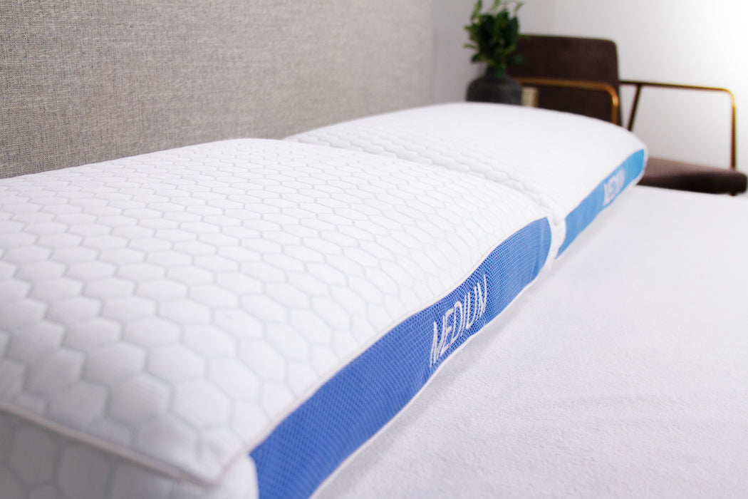 Cool Tech - Medium Pillow - White