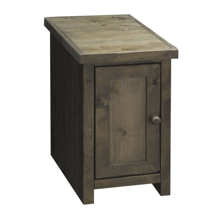 Bridgevine Home - Joshua Creek 14" Chairside Table - Barnwood Finish